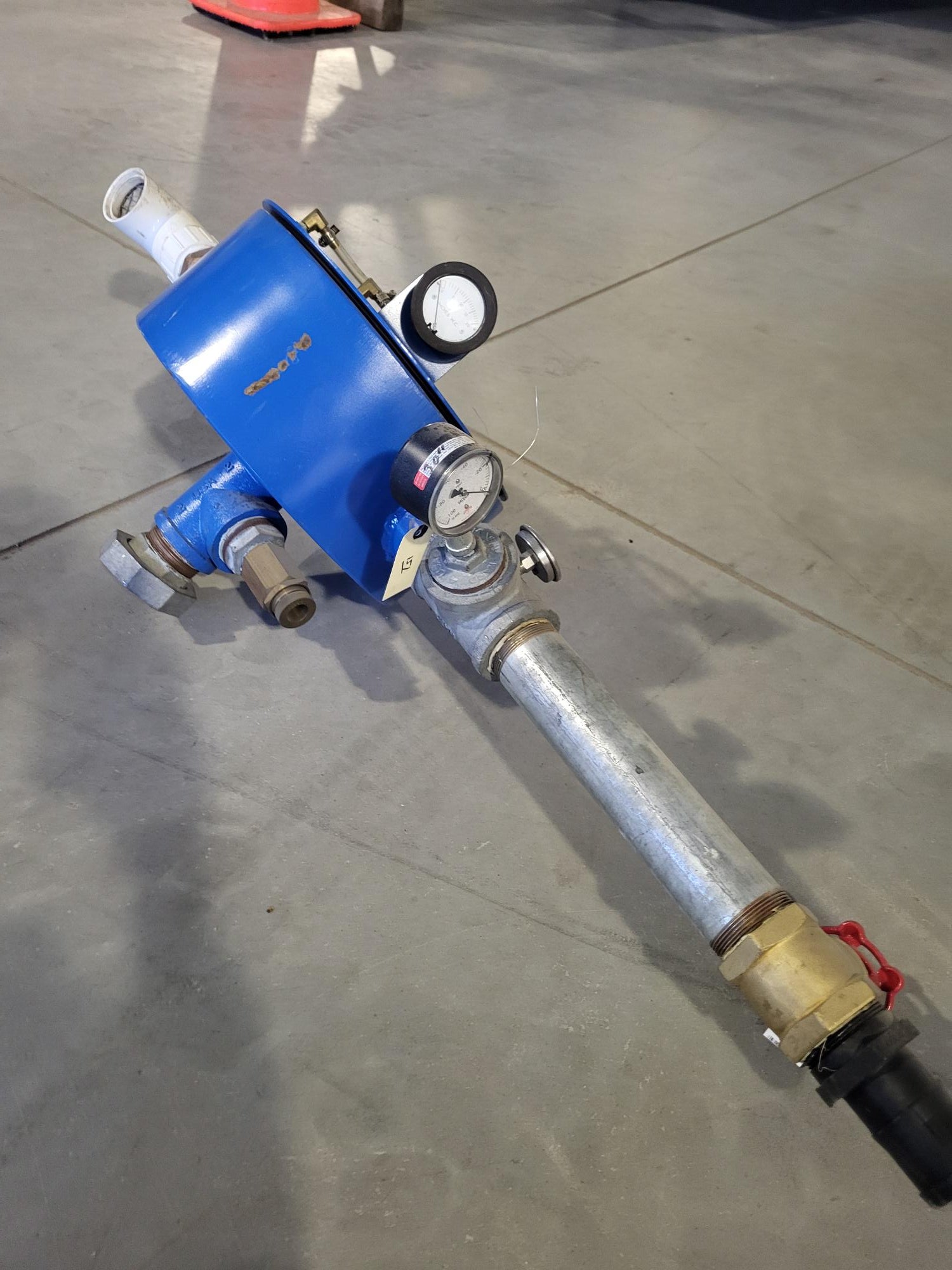 2" inlet/oulet w/pressure gauges & sampling ports