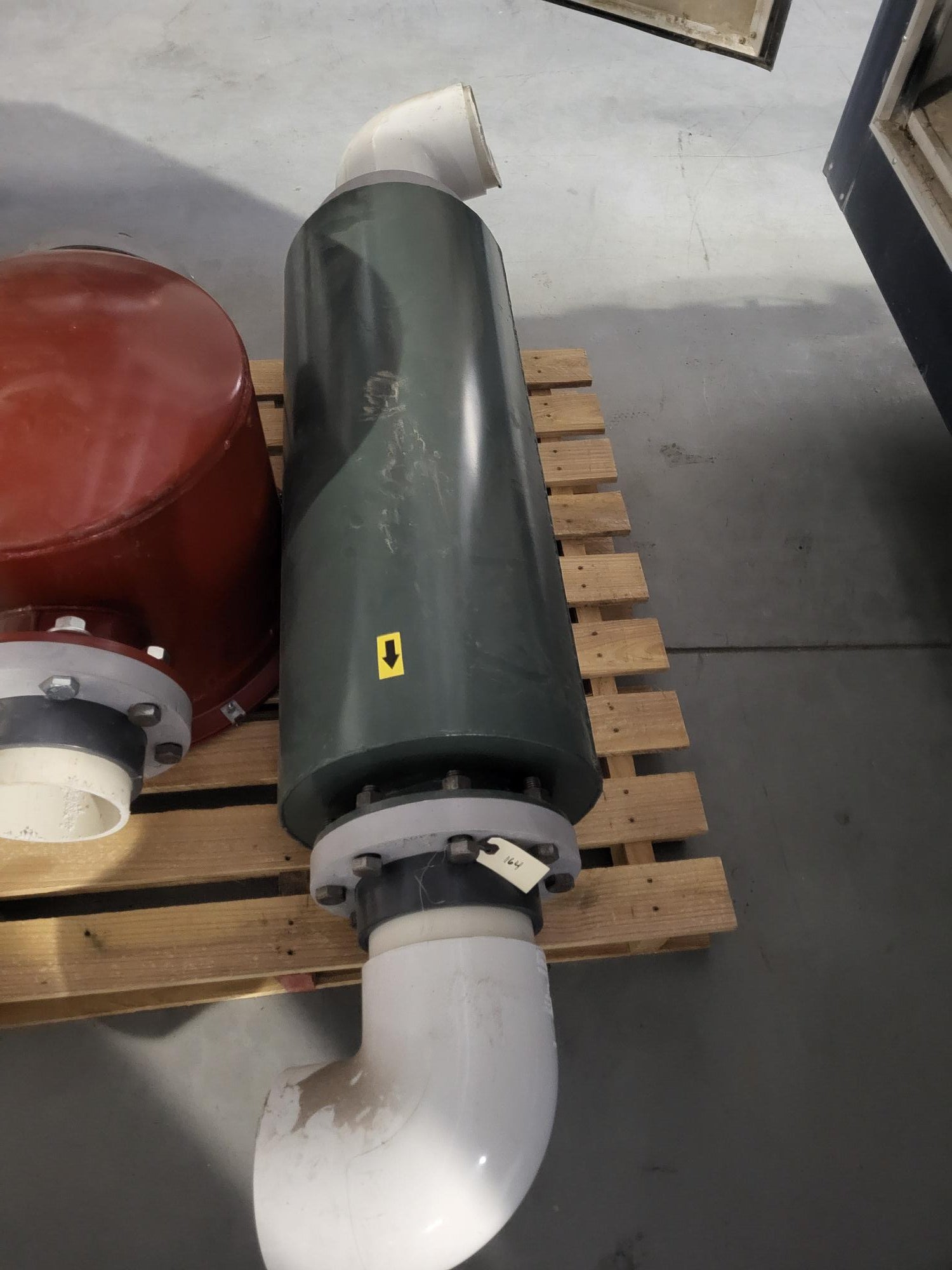 6" inlet/outlet flanged silencer, supports included