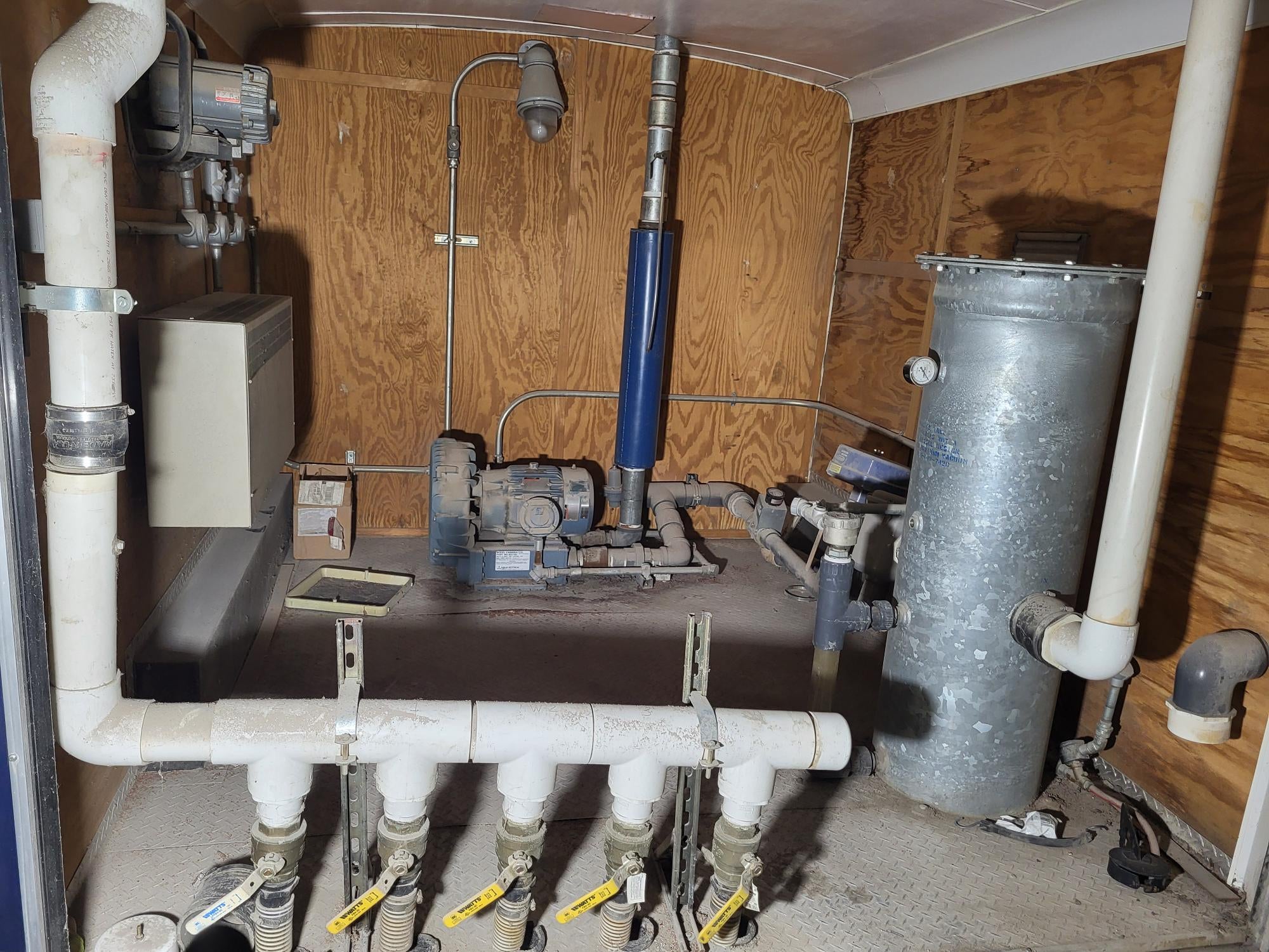 7 1/2HP, 3PH, 230/460V Rotron, Air compressor minus controllers, regulator/filters, and pumps, came from IIS# 79451