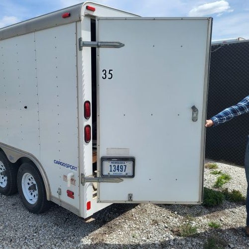 Pic of back door of trailer