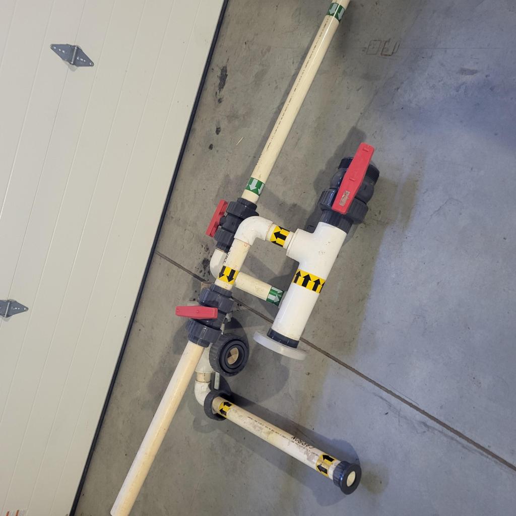 200-Gallon Steel Tank w/3-float system, in-line filter, blower filter, and moisture trap